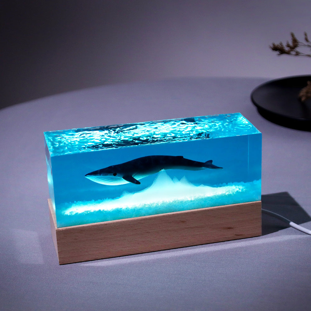 Luxury Resin Whale Lamp — Sculptural Light Ornament