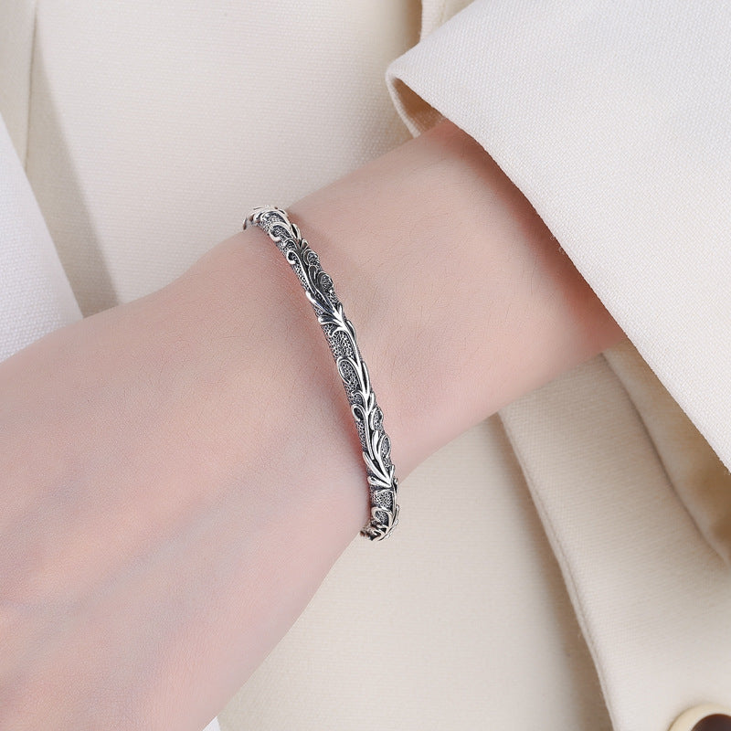 Thai Silver Vintage Tang Grass Carved 925 Sterling Silver Luxury Bracelet