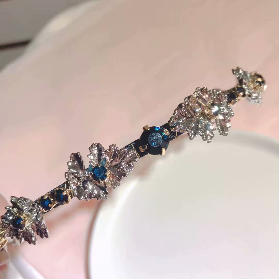 Velvet Snowflake & Metal Flower Headband — Korean Style