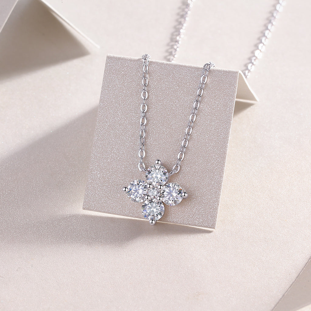 Lucky Four-Leaf Clover Pendant Necklace – Moissanite | Platinum-Plated Silver