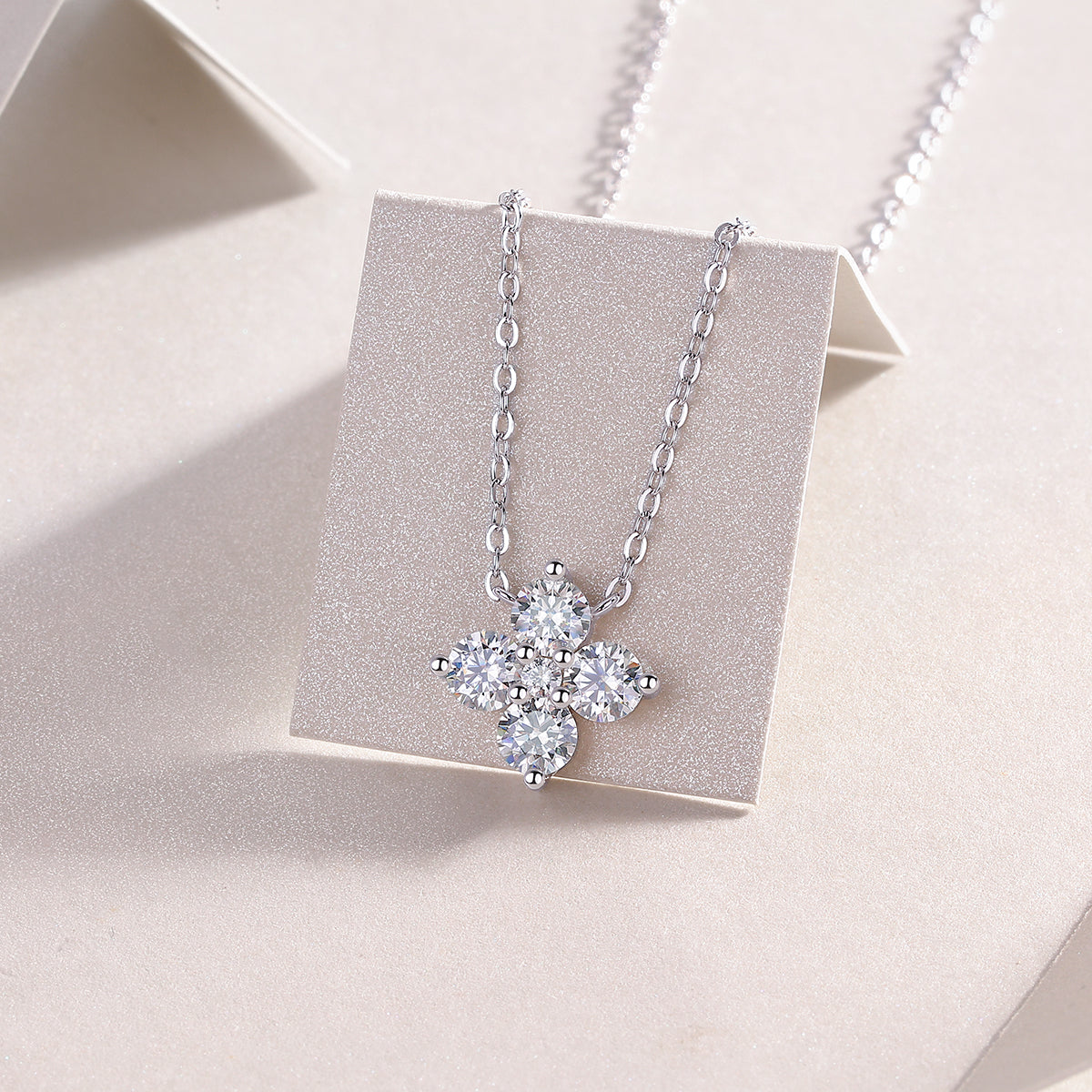 Lucky Four-Leaf Clover Pendant Necklace – Moissanite | Platinum-Plated Silver