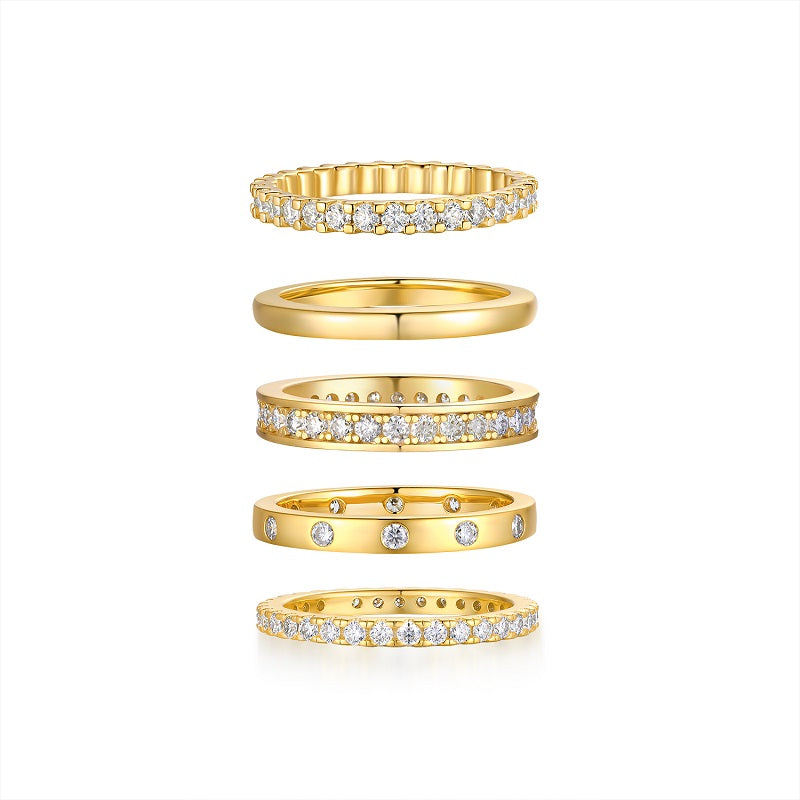 Lumière Éternelle — Moissanite Gold-Plated Wedding Ring