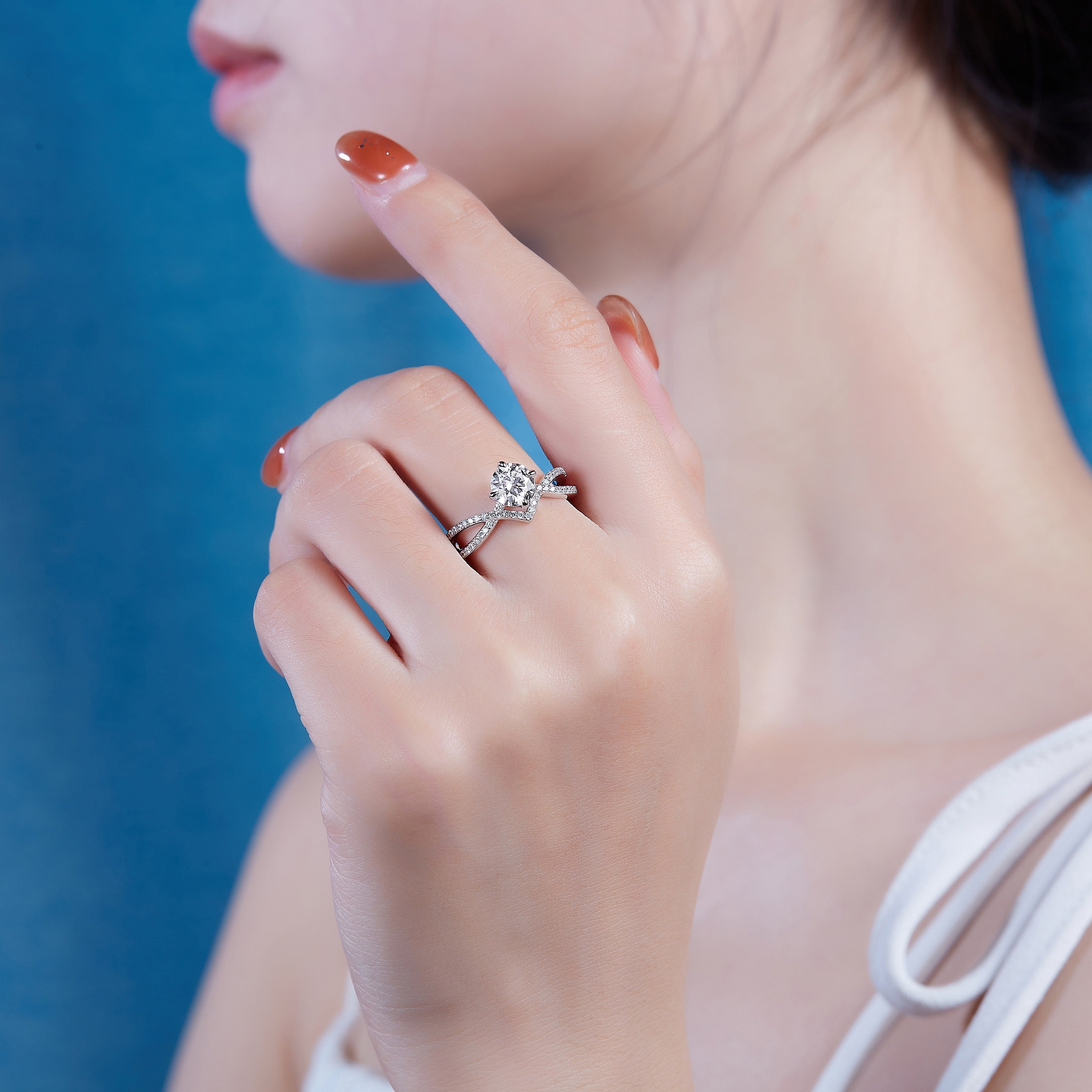 Serment — 2-Carat Moissanite Engagement Ring