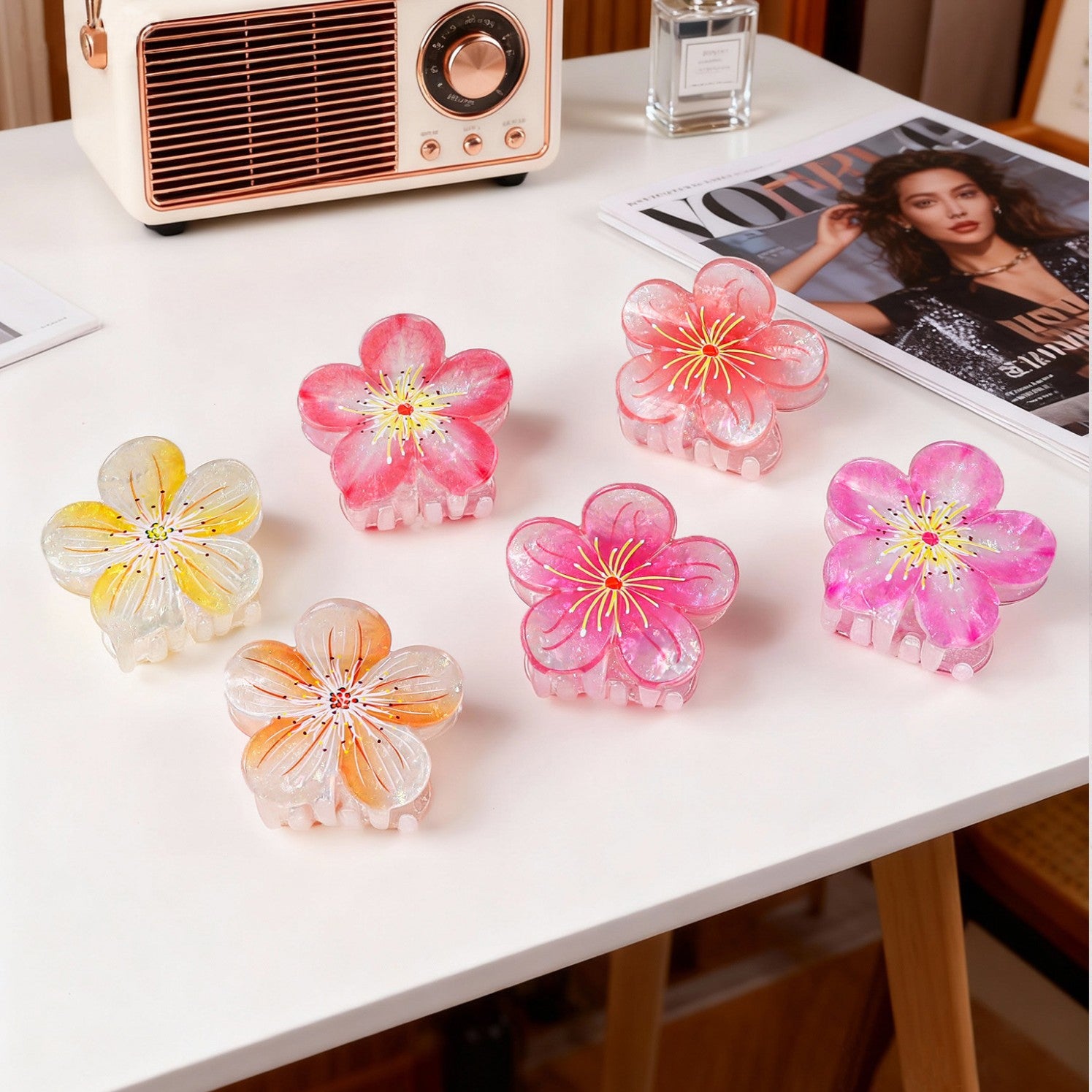 La Fleur — Floral Shark Hair Clip