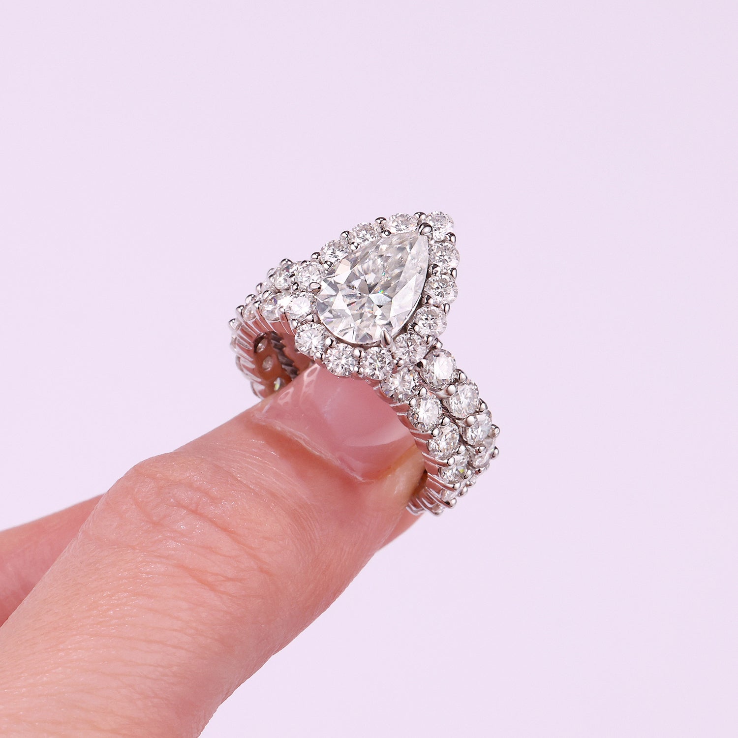 Larme — Pear-Cut Moissanite Wedding Ring