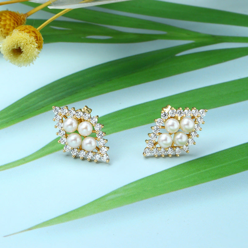 Diamond Pearl – Sterling Silver Retro Geometric Diamond Shape Pearl Luxury Stud Earrings