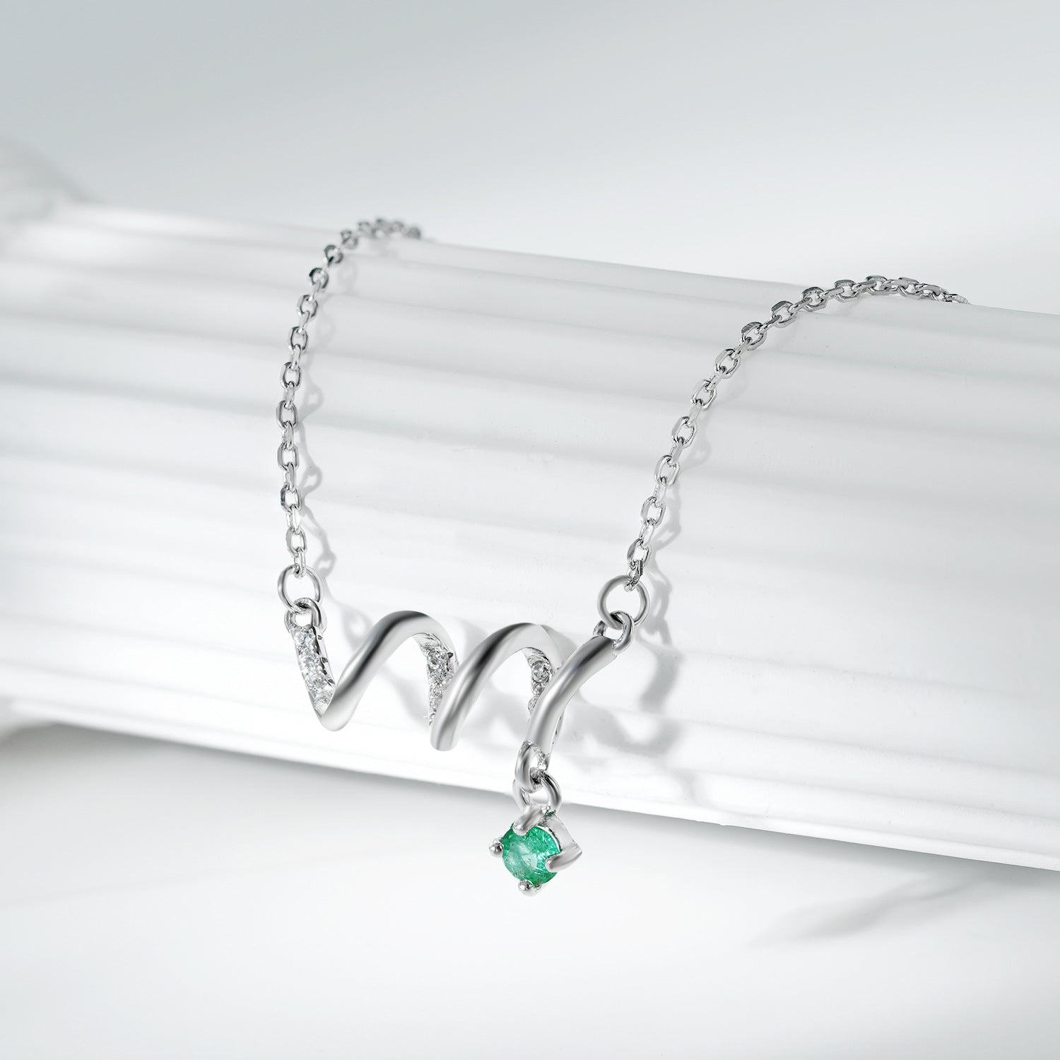 925 Silver Natural Emerald ECG Pendant Adjustable Luxury Collar Necklace