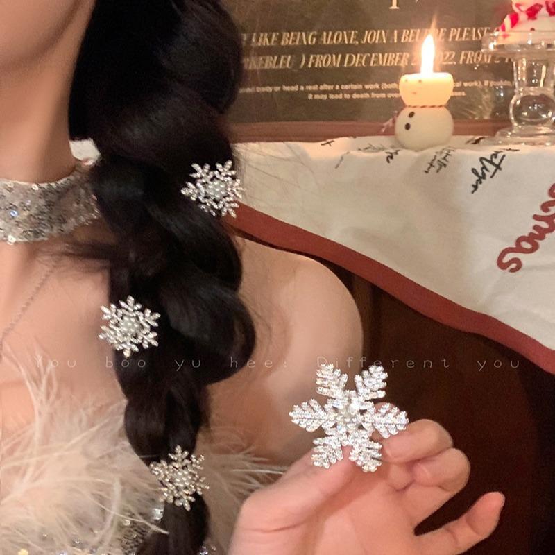 Snowflake Pearl & Crystal Hair Clip — Winter Elegance