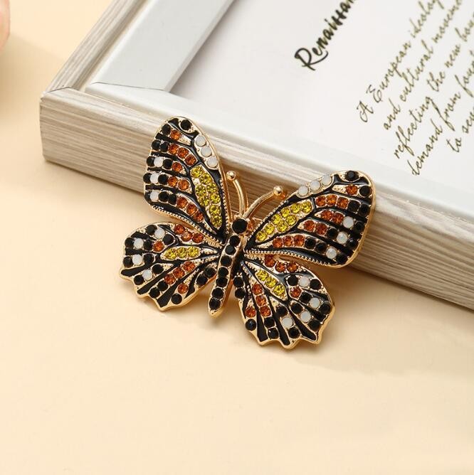 Elegant Corsage Brooch — Luxury Multi-Wear Pin