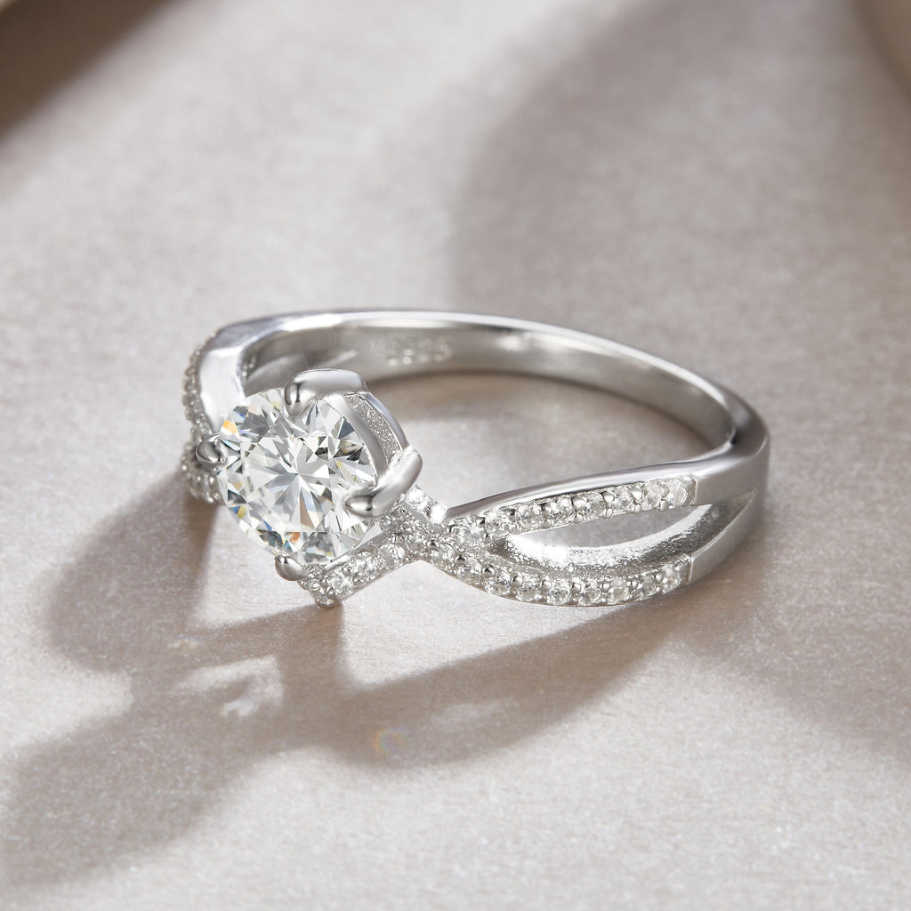 Serment — 2-Carat Moissanite Engagement Ring