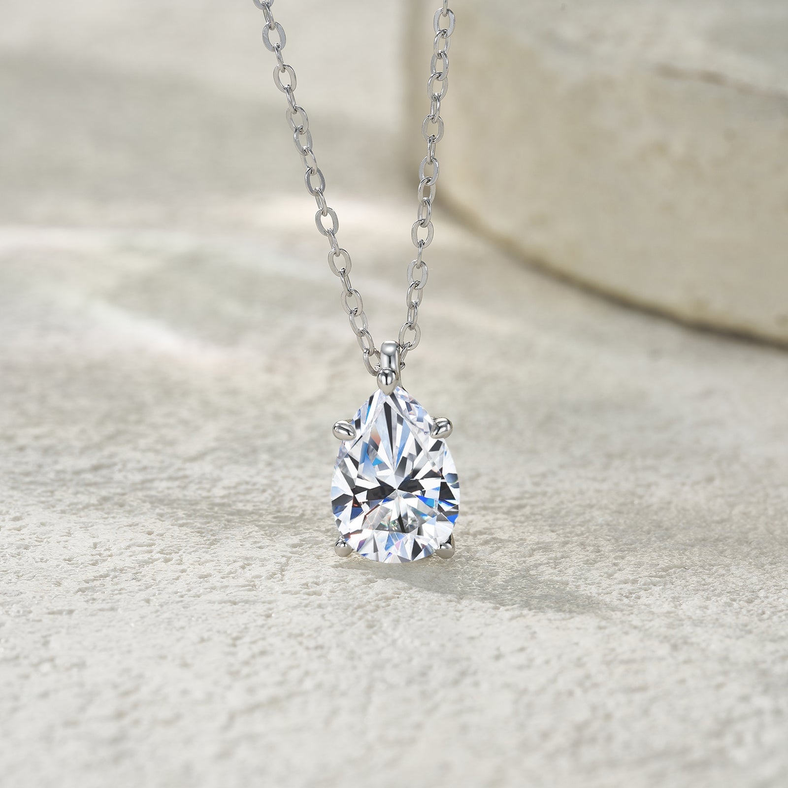 La Poire – Pear-Cut Morganite Pendant Necklace | Gold-Plated Sterling Silver