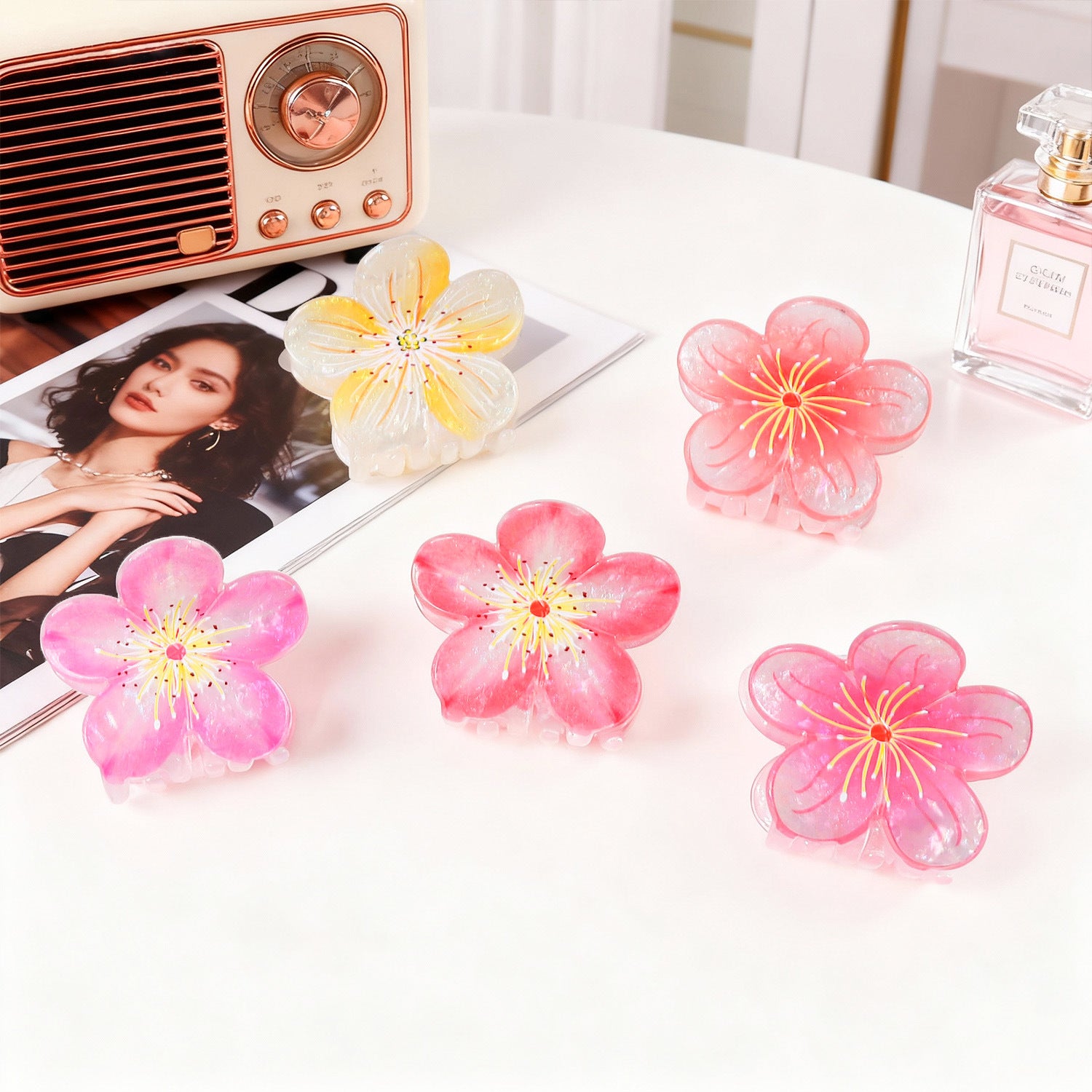 La Fleur — Floral Shark Hair Clip